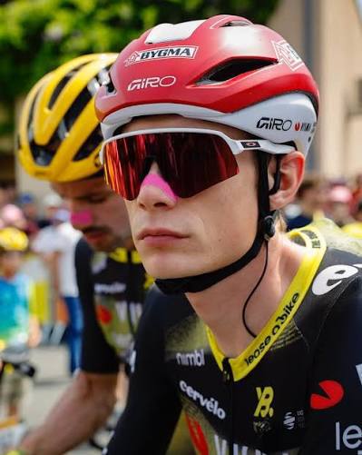 Team Visma rider wearing pink HiStrips nasal strips during race conditions